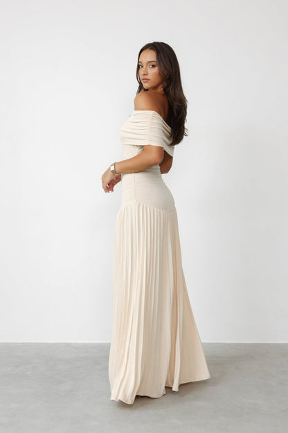 Robe Longue À Épaules Dénudées Avec Jupe Plissée Pour Femme | Idéale Pour Cérémonie Estivale
