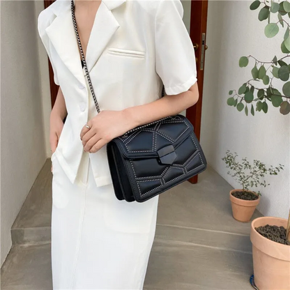 Sac Crossbody Rectangulaire avec Chaîne pour Femmes | Idéal pour le Quotidien