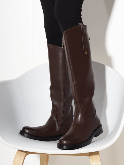 Bottes hautes à patte boutonnée pour femmes