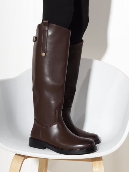 Bottes hautes à patte boutonnée pour femmes
