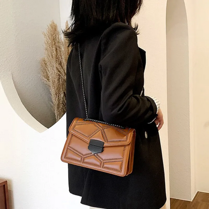 Sac Crossbody Rectangulaire avec Chaîne pour Femmes | Idéal pour le Quotidien