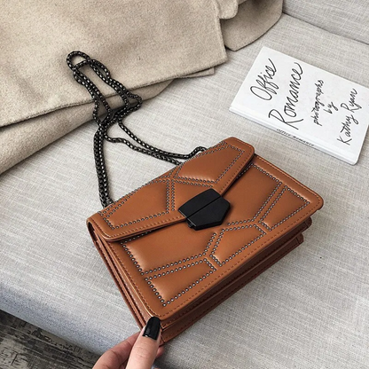 Sac Crossbody Rectangulaire avec Chaîne pour Femmes | Idéal pour le Quotidien