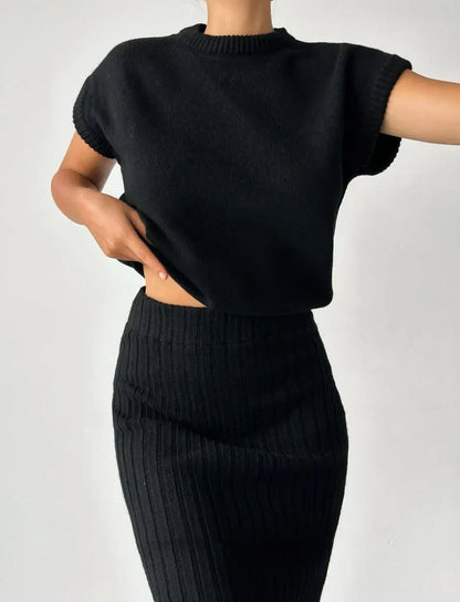 Ensemble Deux Pièces avec Gilet Sans Manches et Jupe Tricotée pour Femme | Idéal pour les Occasions Décontractées
