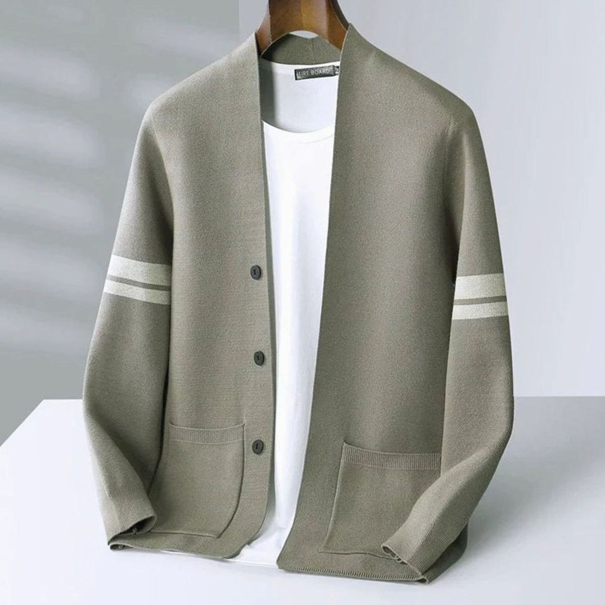 Cardigan à rayures et poches pour hommes