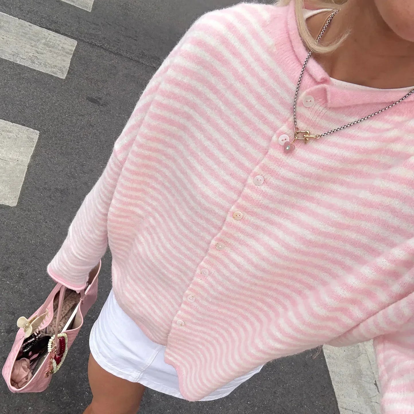 Cardigan rayé boutonné pour femmes