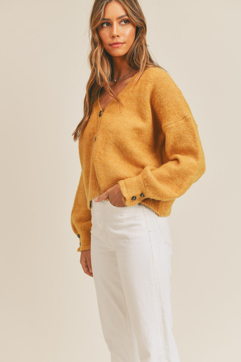 Cardigan Ample à Manches Légèrement Bouffantes avec Boutons Contrastants pour Femmes | Idéal pour Mi-Saison et Usage Quotidien