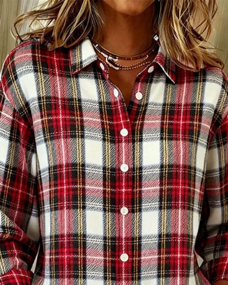 Chemise à carreaux boutonnée pour femmes