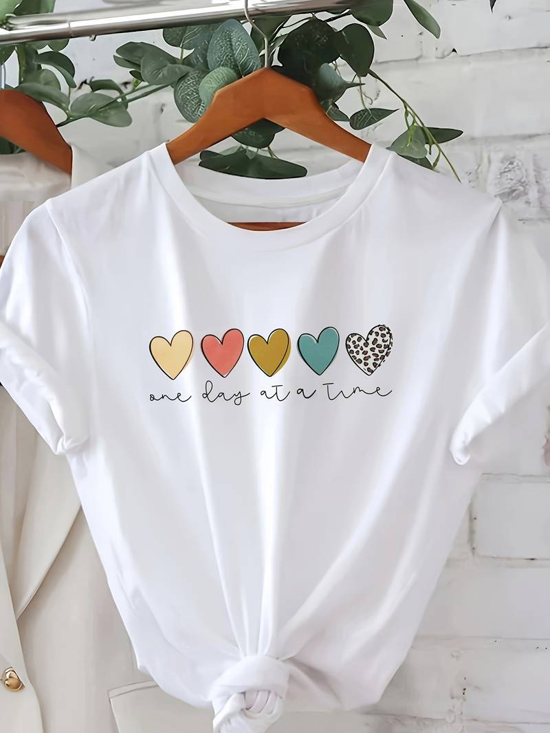 T-Shirt à Coupe Ample avec Motif de Cœurs Multicolores pour Femme | Idéal pour un Usage Quotidien