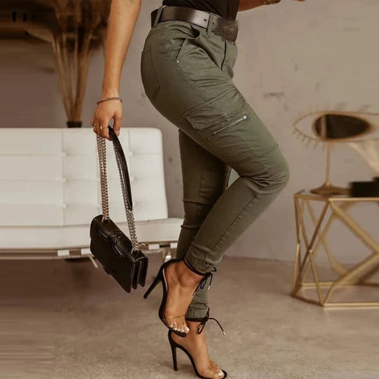 Jean Cargo Femme avec Poches Fonctionnelles et Coupe Confortable | Idéal pour un Usage Quotidien