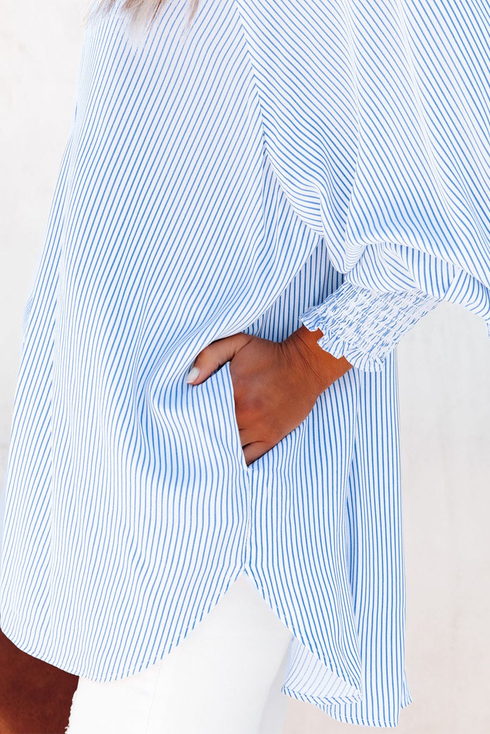 Chemise Mi-Longue Avec Col À Revers Rayé Et Manches Oversize Resserées Pour Femme | Idéale Pour Le Printemps Et L’Été