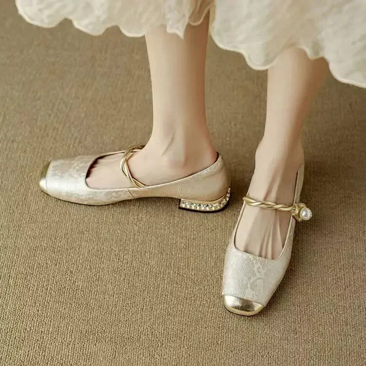 Ballerines à bride avec détail doré pour femme | idéal pour le bureau et les occasions spéciales