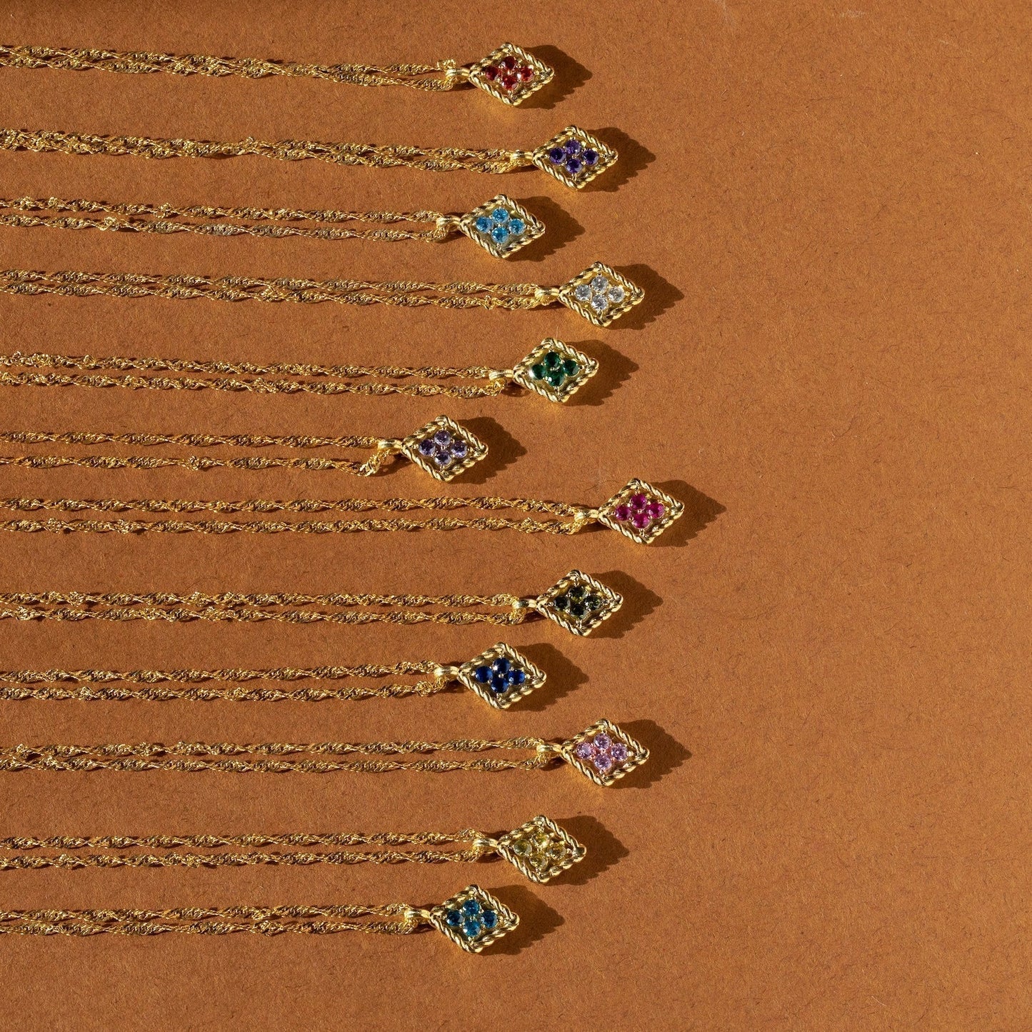 Collier pendentif losange pour femmes