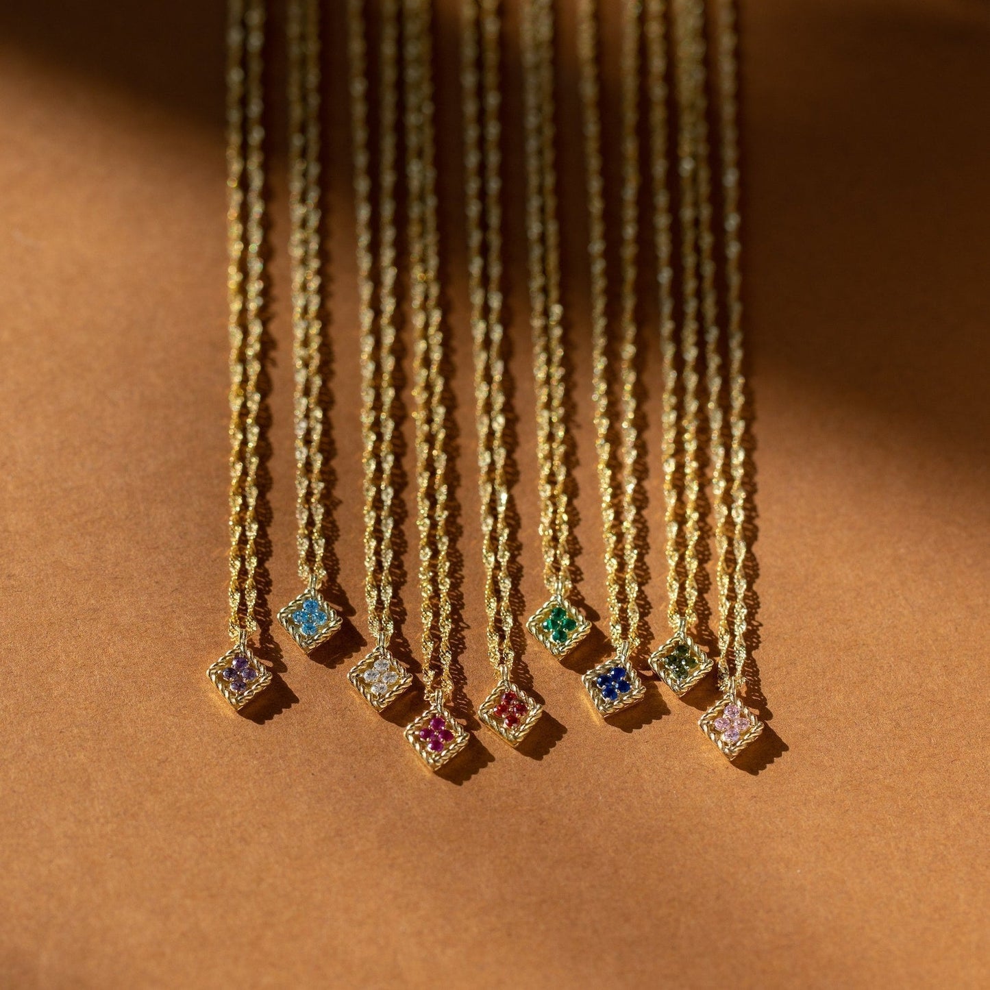 Collier pendentif losange pour femmes