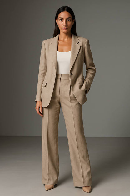 Ensemble Deux Pièces Blazer et Pantalon avec Coupe Ajustée pour Femme | Idéal pour le Bureau
