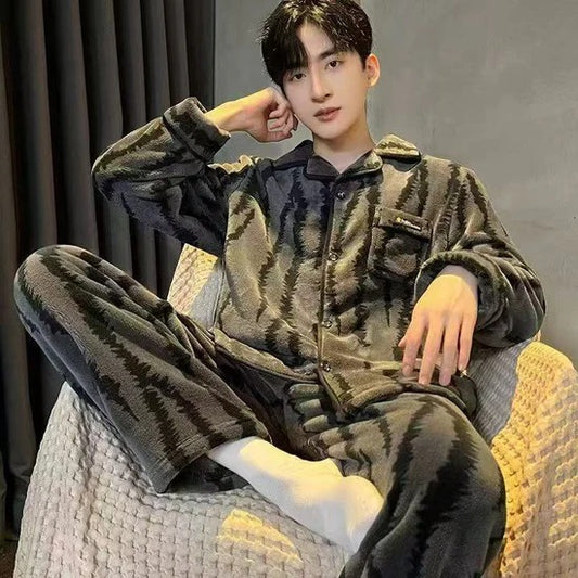 Ensemble De Pyjama Pour Homme Avec Texture Rayée Pour Un Usage À La Maison | Idéal Pour L’Hiver