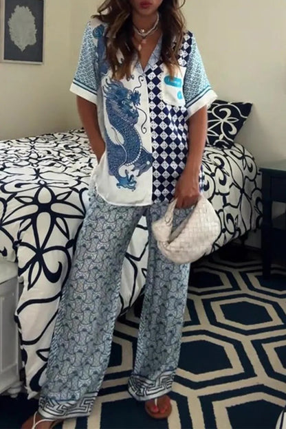 Ensemble Deux Pièces Imprimé avec Col Rabattu et Manches Courtes pour Adulte | Idéal pour une Tenue Décontractée