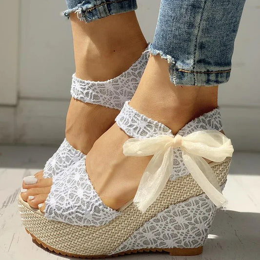 Sandales à Semelle Compensée avec Lacets à la Cheville pour Femme | Idéales pour l'Été et les Occasions Spéciales