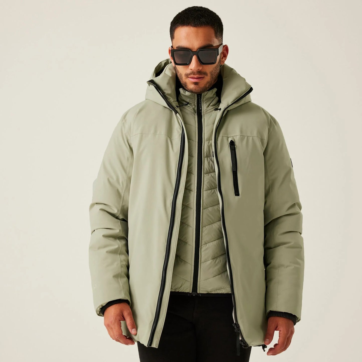 Veste Matelassée avec Capuche et Poches Zippées pour Homme | Idéale pour l’Hiver