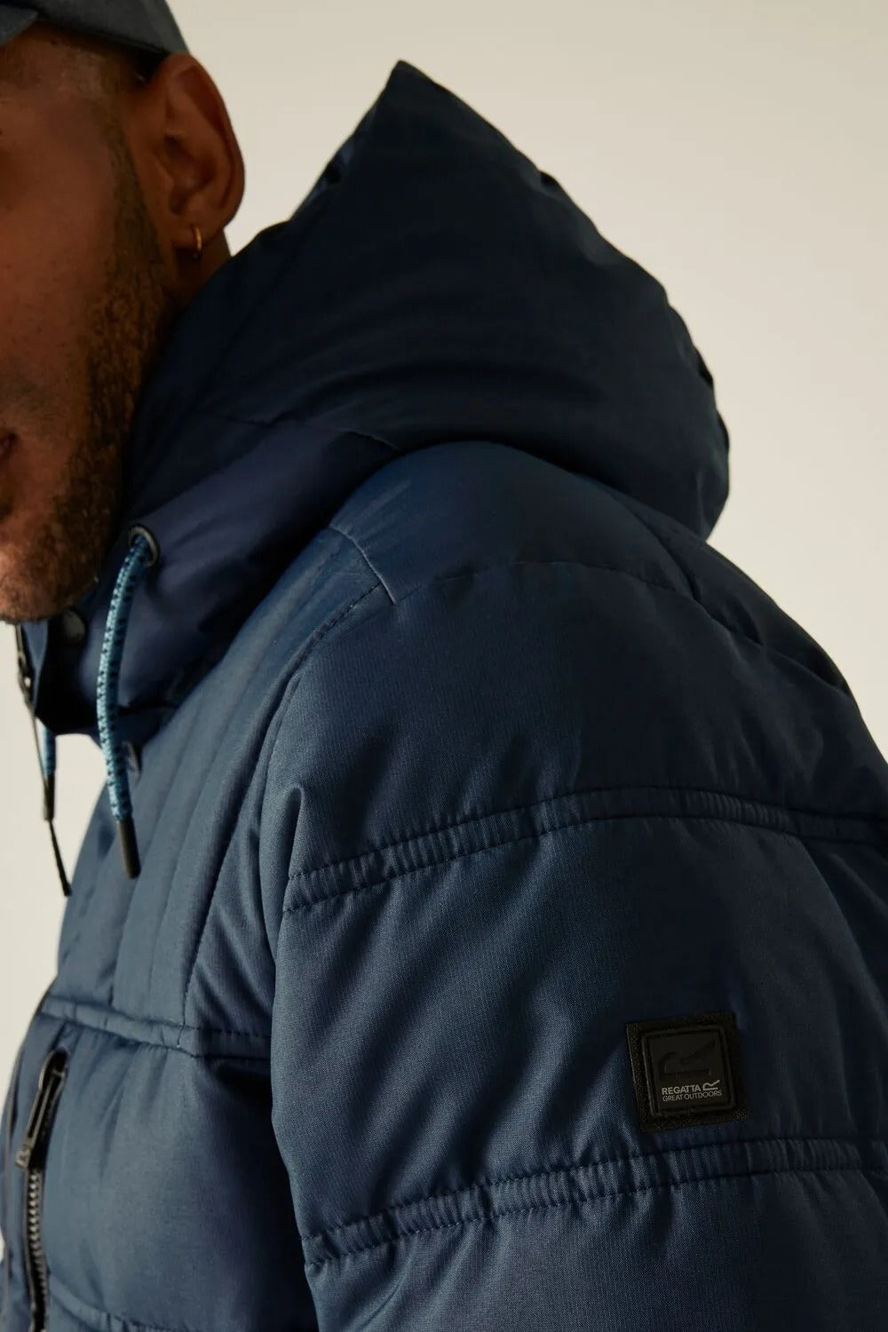 Veste Matelassée pour Homme avec Capuche Amovible et Poches Zippées | Idéale pour l’Hiver