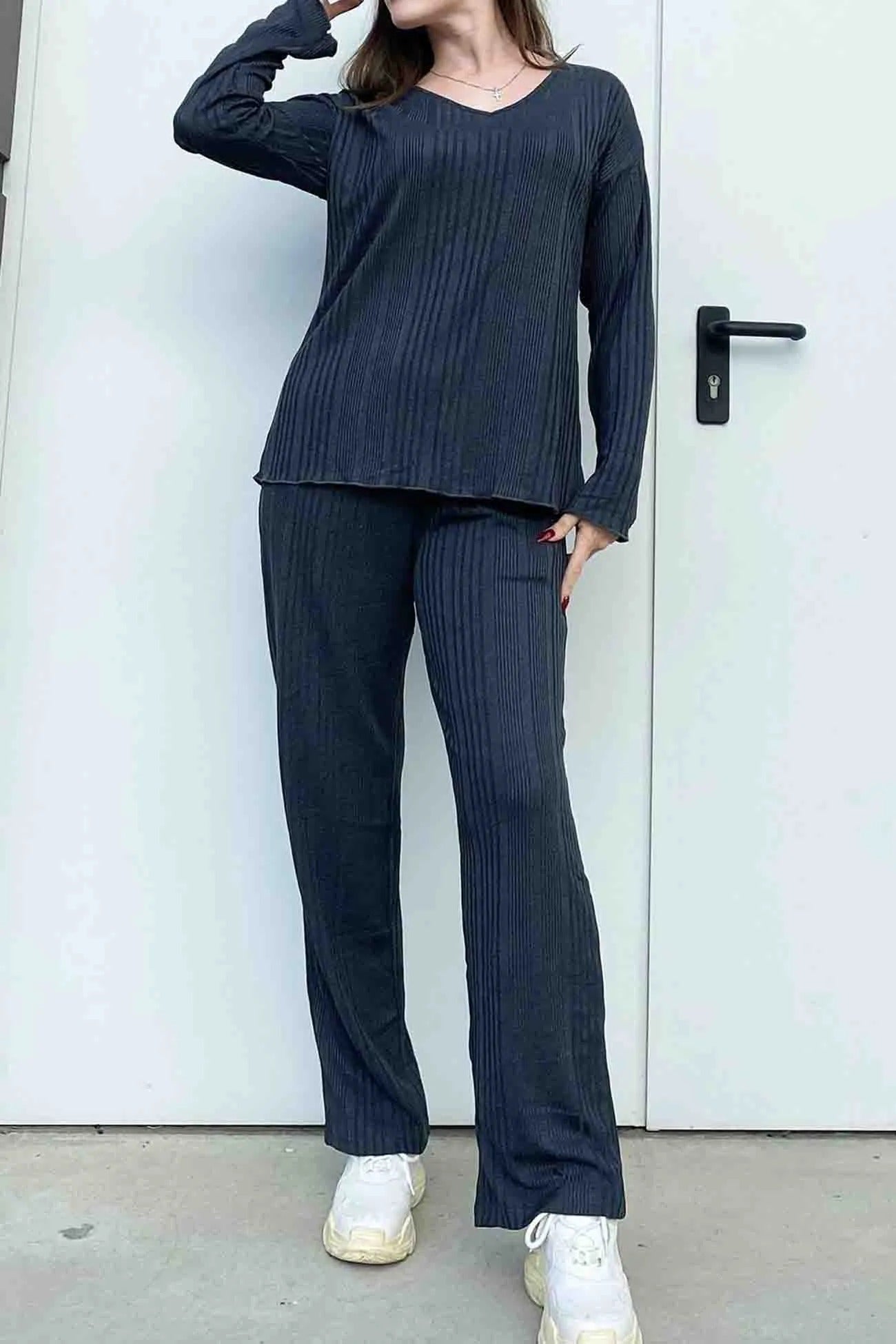 Ensemble Deux Pièces À Col En V avec Pantalon Long pour Femmes | Idéal pour Un Usage Quotidien