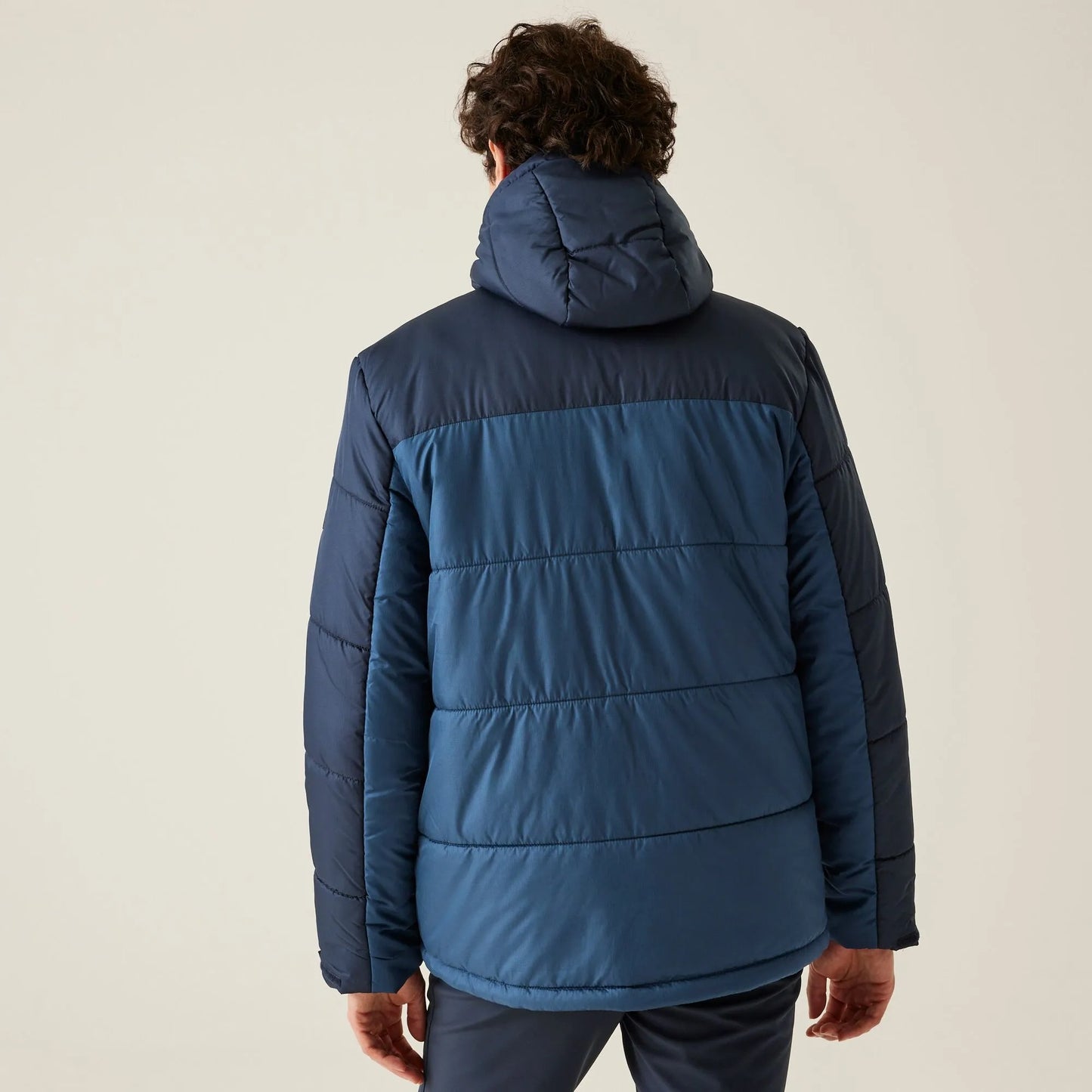Veste Matelassée avec Fermeture Zippée et Ourlet Ajustable pour Homme | Idéale pour l’Hiver
