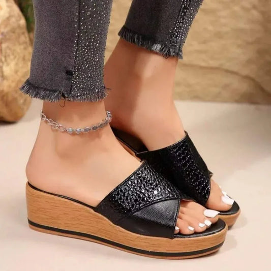 Sandales Compensées avec Brides Texturées pour Femmes | Idéales pour les Tenues Estivales