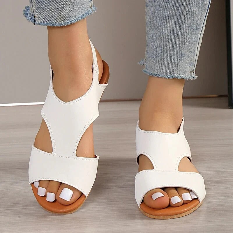 Sandales Plates À Enfiler Avec Design Ouvert Pour Femmes | Idéal Pour Les Occasions Estivales