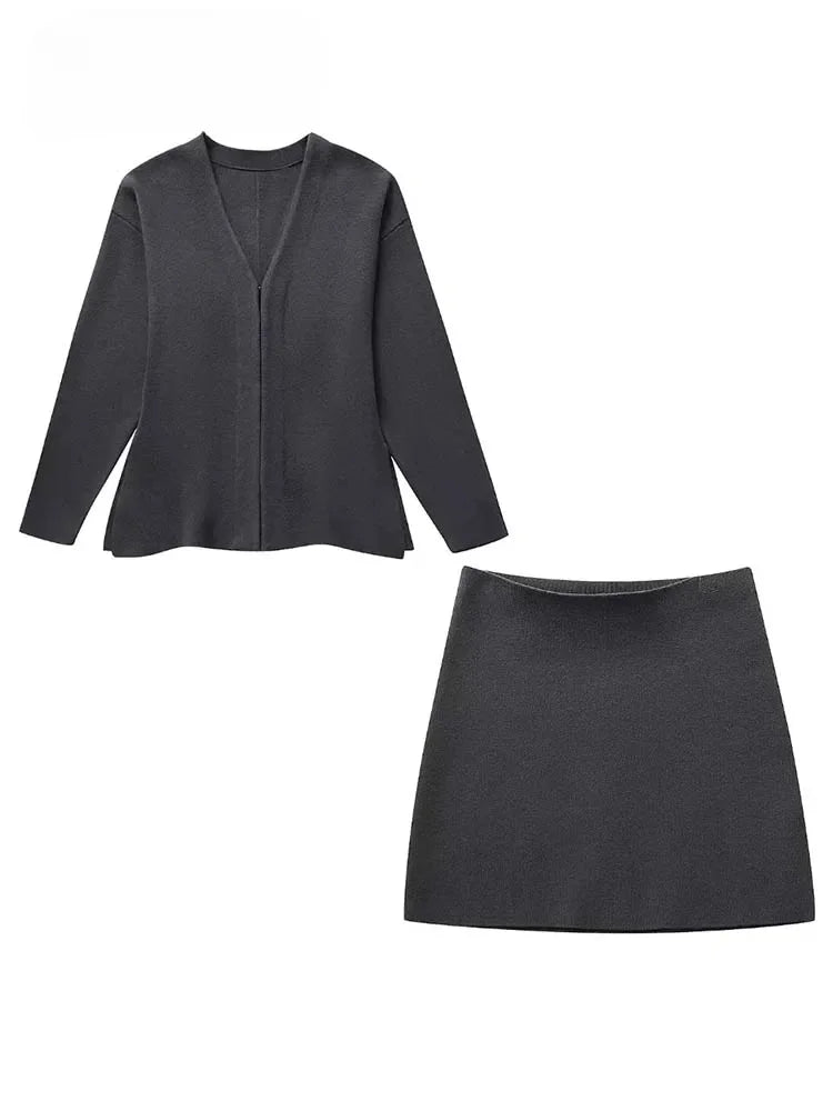 Ensemble Deux Pièces en Maille avec Top à Col V et Jupe Ajustée pour Femme | Idéal pour un Usage Quotidien