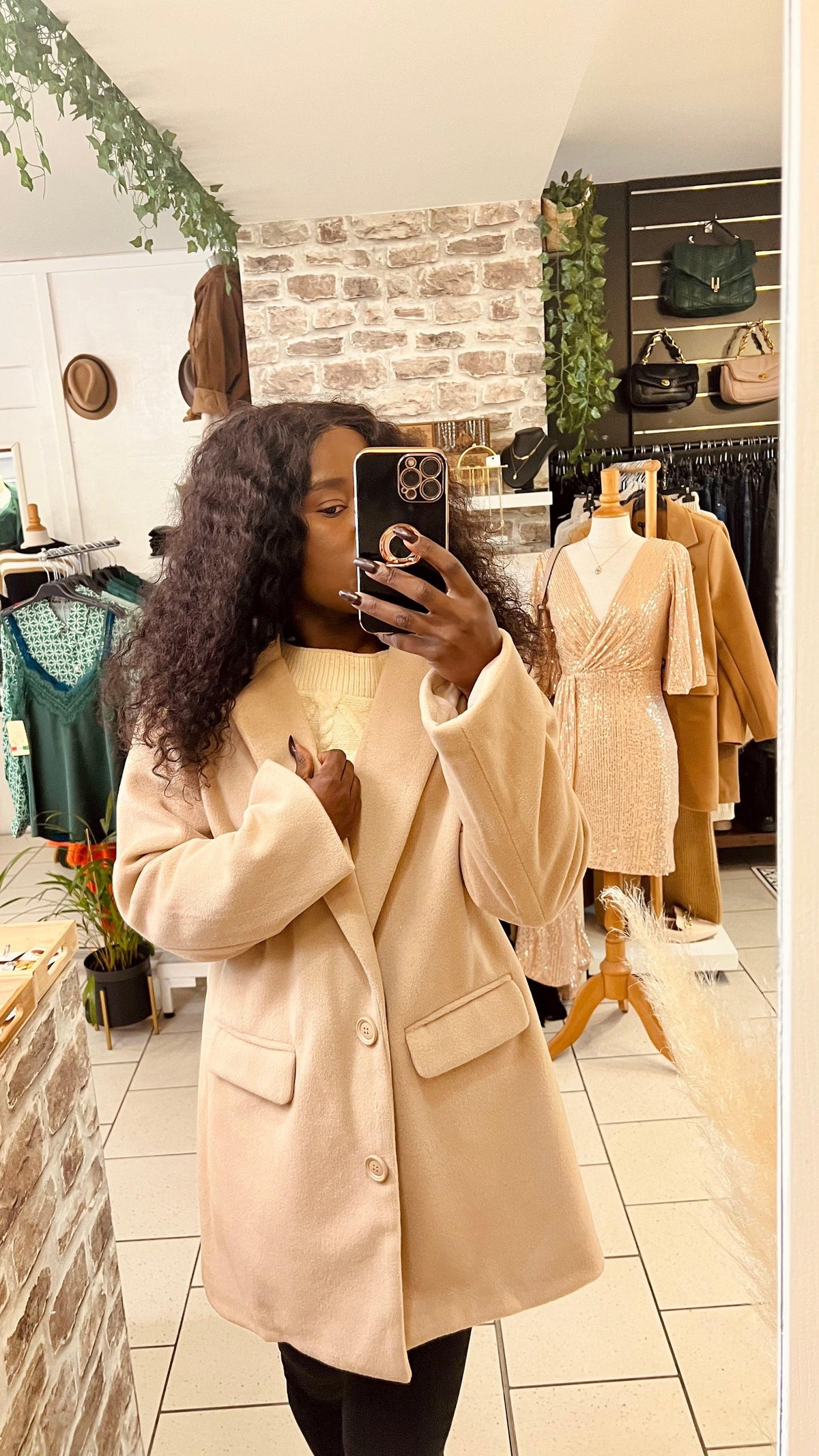Manteau boutonné à revers crantés pour femmes
