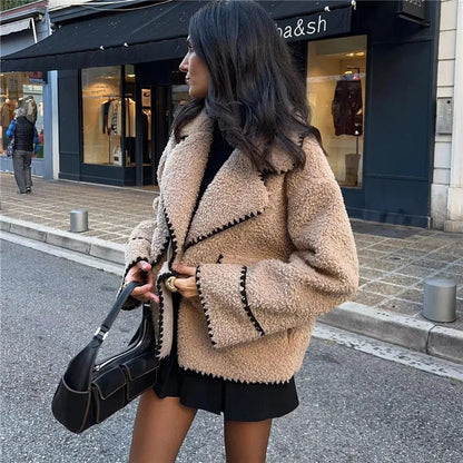 Manteau court à col tailleur pour femmes