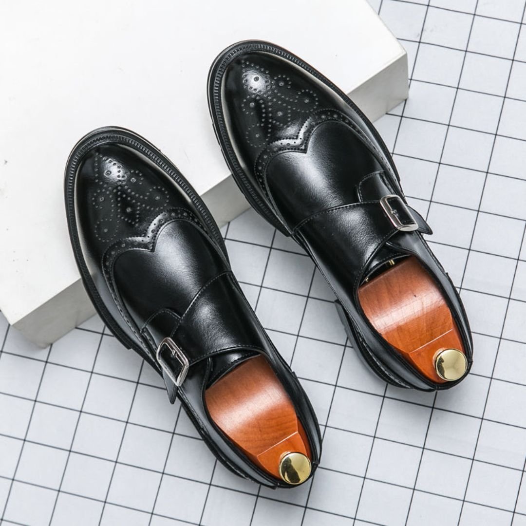 Chaussures monk strap à perforations pour hommes