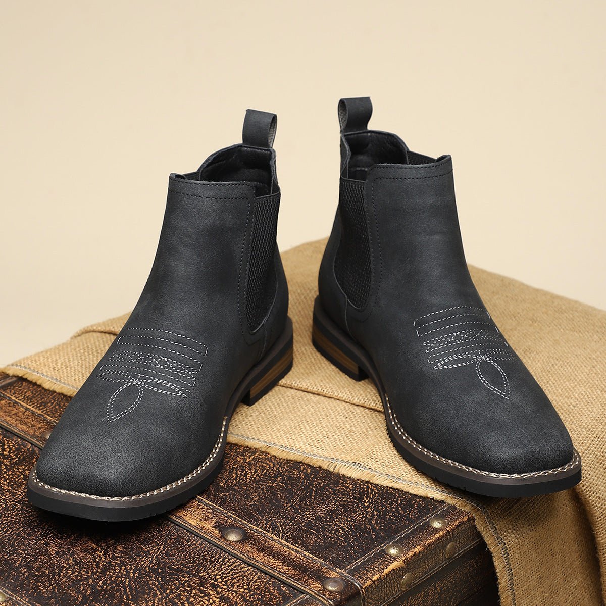 Chelsea boots avec surpiqûres d'inspiration western pour homme | idéal pour les sorties en ville