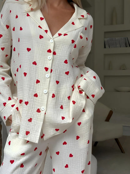 Pyjama pour Femme avec Imprimé À Cœurs | Idéal pour La Nuit Et La Détente À La Maison