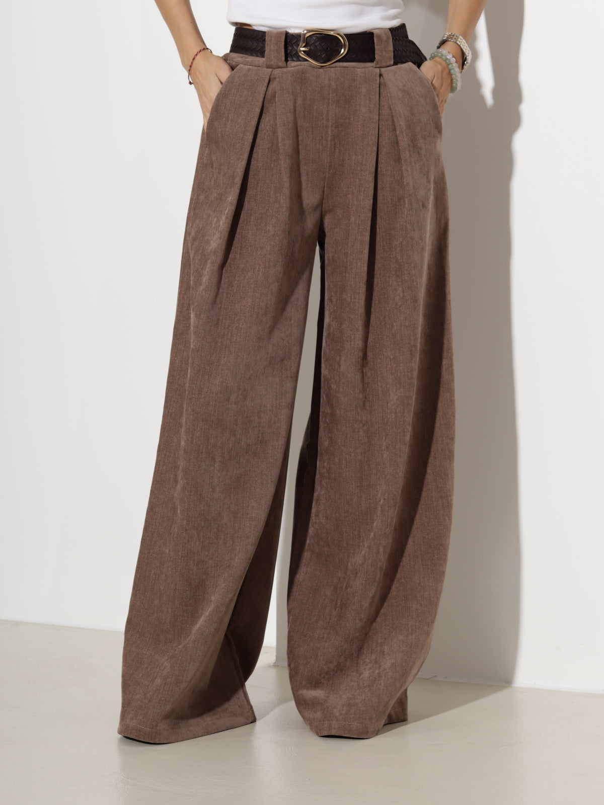 Pantalon large à pinces pour femmes