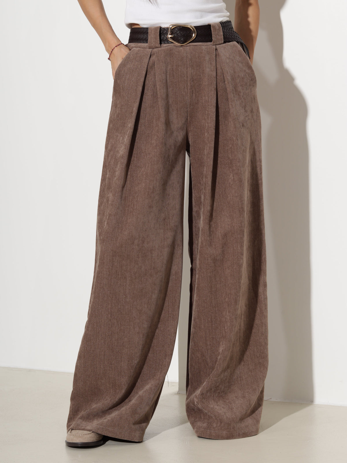 Pantalon large à pinces pour femmes