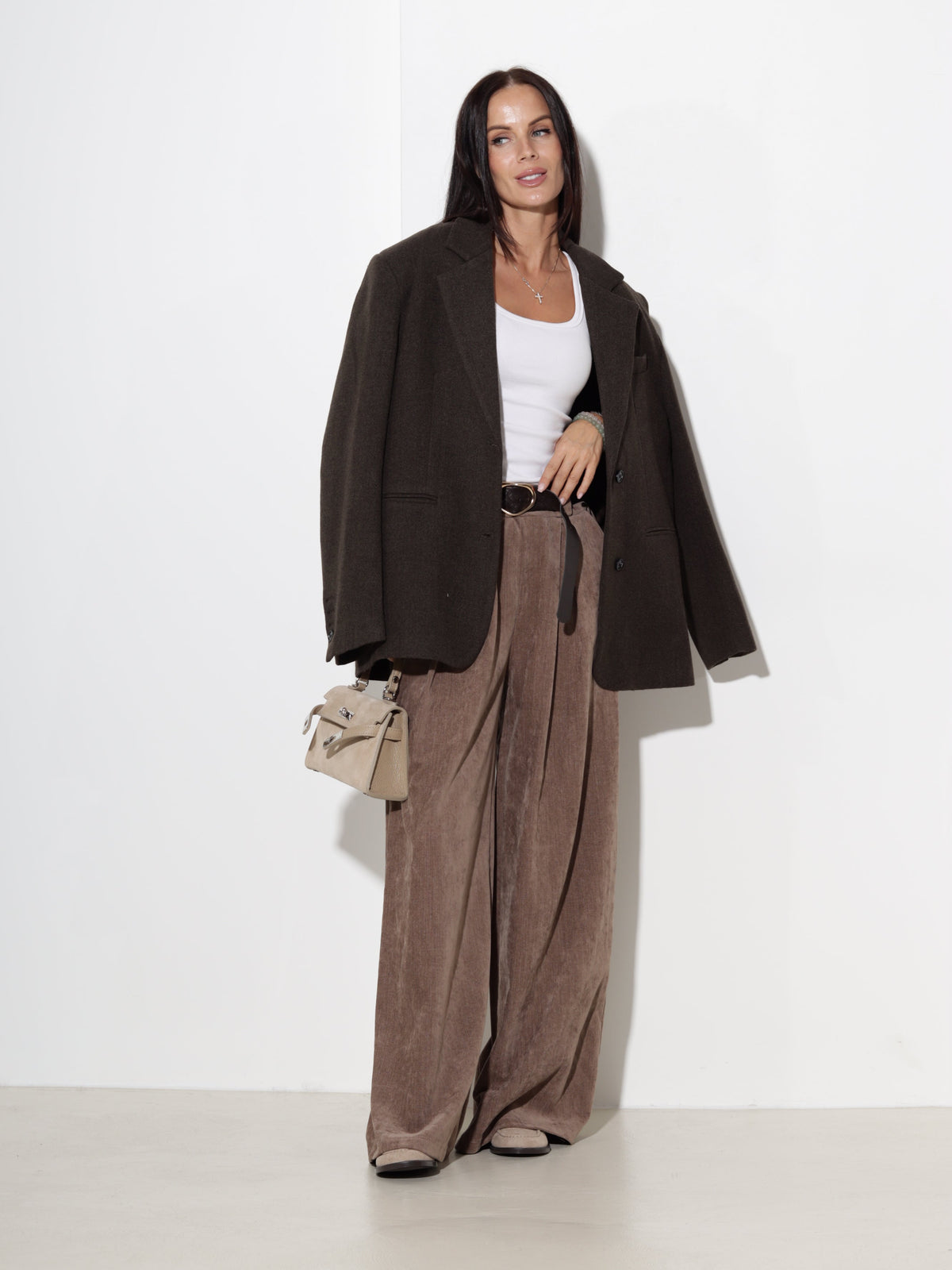 Pantalon large à pinces pour femmes