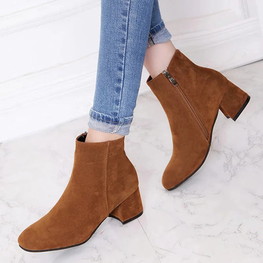 Bottines à talon carré pour femmes
