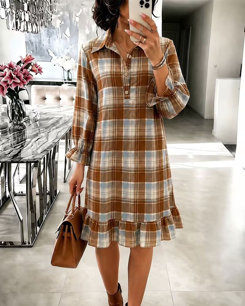 Robe à carreaux et col chemise pour femmes