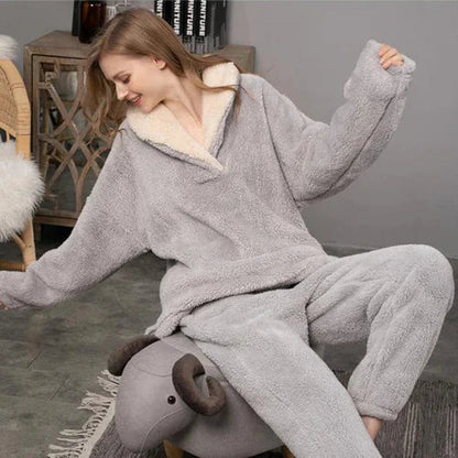 Pyjama Deux Pièces Doux à Coupe Ample pour Femme | Idéal pour les Soirées à la Maison