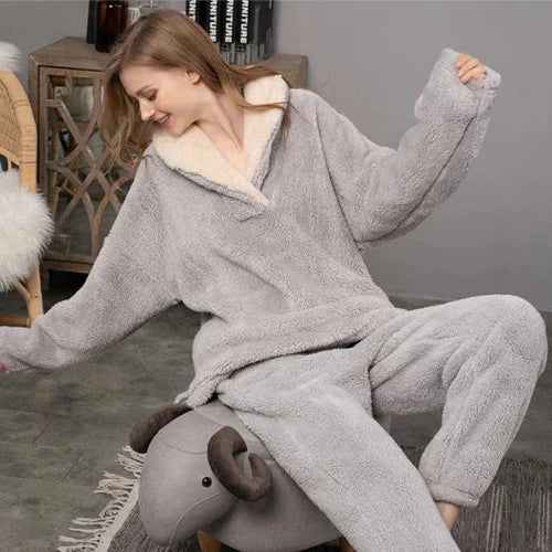 Pyjama Deux Pièces Doux à Coupe Ample pour Femme | Idéal pour les Soirées à la Maison