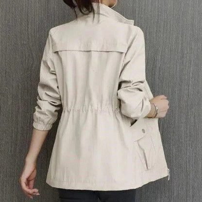Veste à col montant et fermeture éclair avec poches à rabat pour femmes | Idéale pour l'automne et les sorties en ville