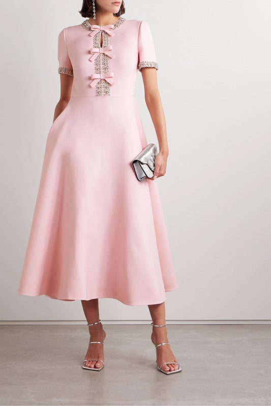 Robe Midi Unie Avec Nœud Décoratif Et Manches Courtes Pour Femme | Idéale Pour Les Cérémonies